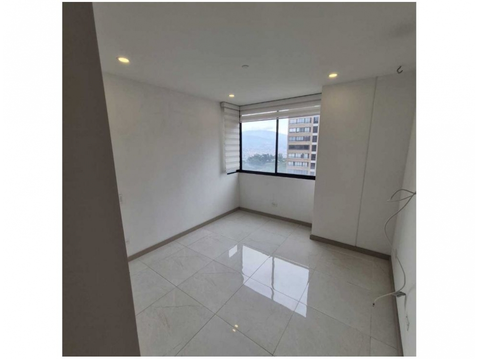 Apartamento en venta en Altos Del Poblado, Medellín · foto 14 de 18