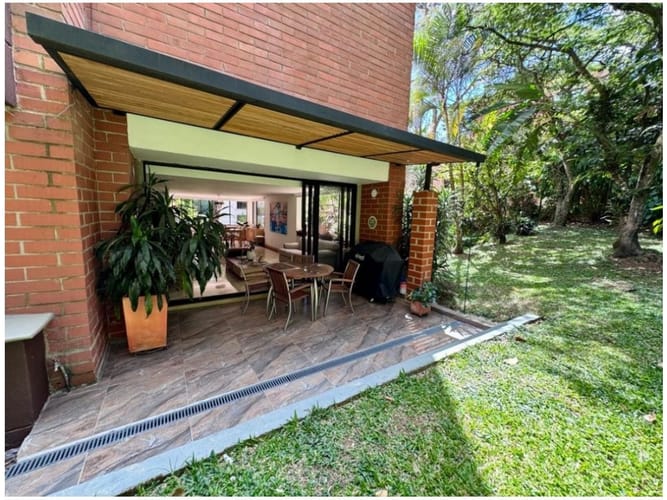 Apartamento de 4 alcobas en venta en El Poblado, Medellín, 280 m² · foto 3 de 24