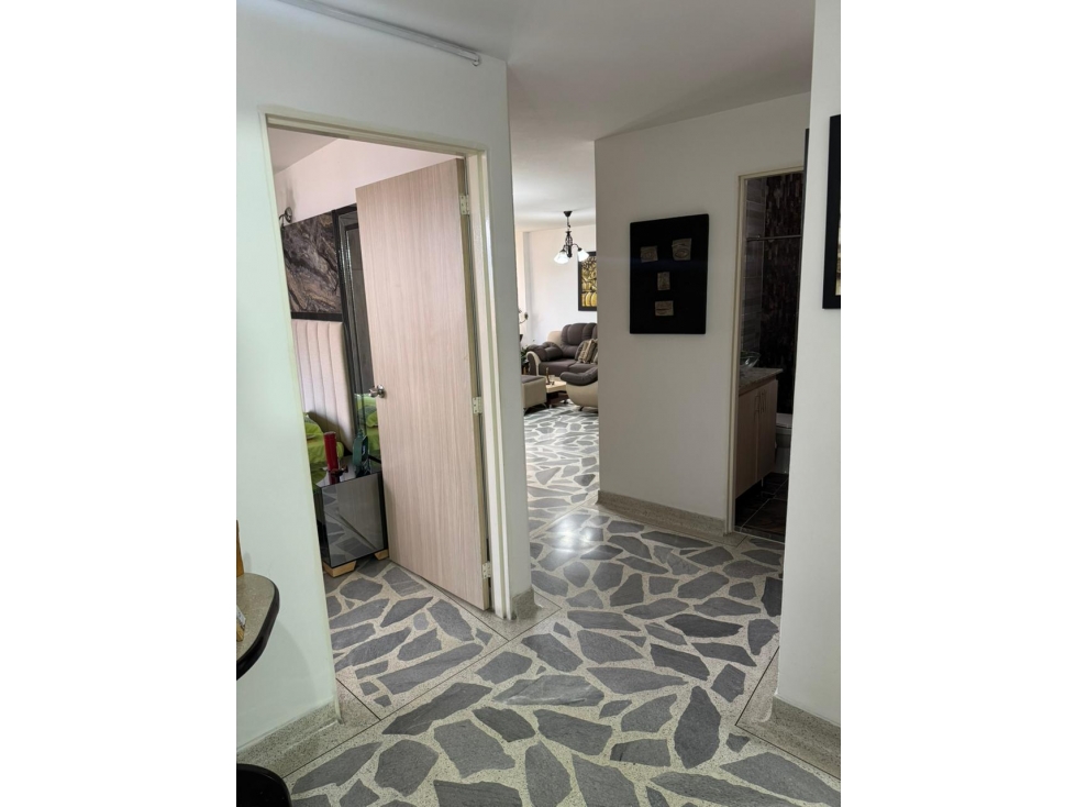 Apartamento en venta en La Almeria, Medellín · foto 7 de 23