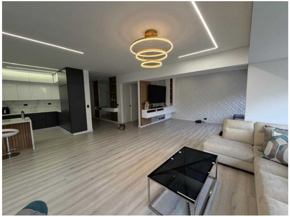Apartamento en venta en Loma Benedictinos, Envigado · foto 3 de 6