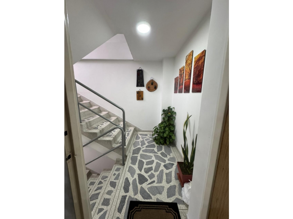 Apartamento en venta en La Almeria, Medellín · foto 18 de 23