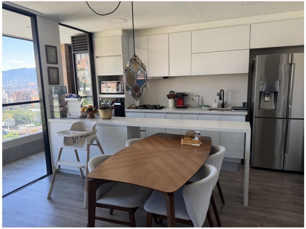 Apartamento en venta en Lalinde, Medellín · foto 2 de 24