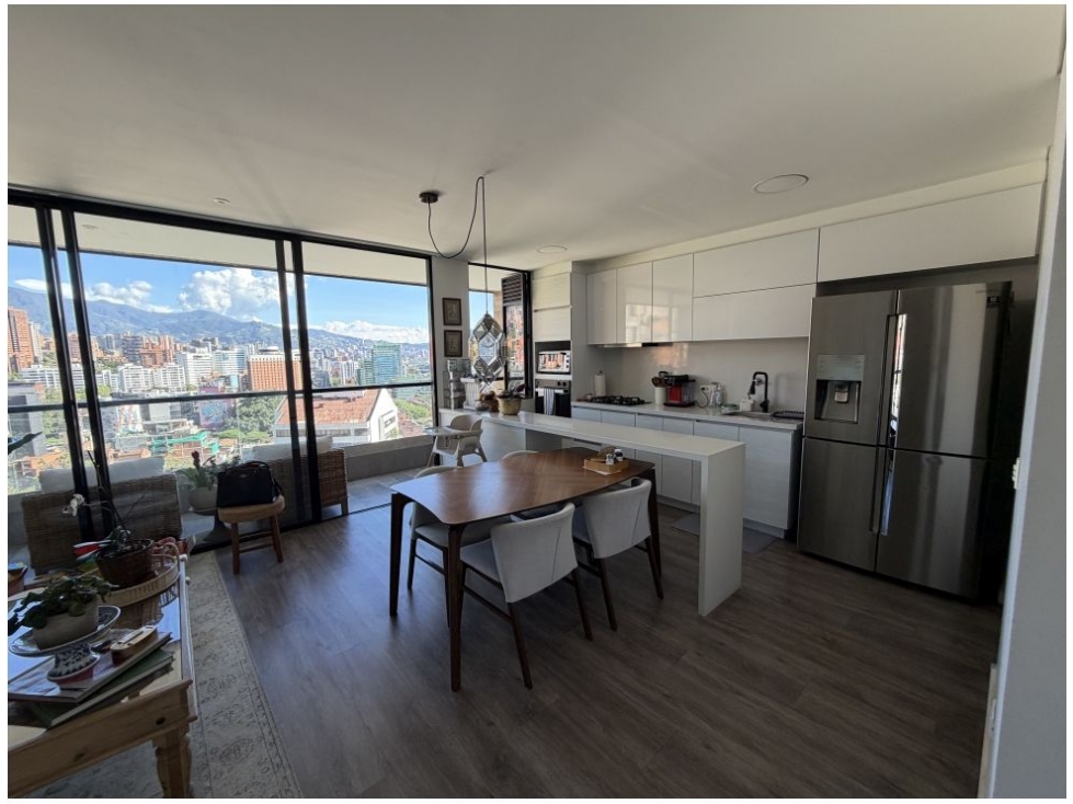 Apartamento en venta en Lalinde, Medellín · foto 3 de 24