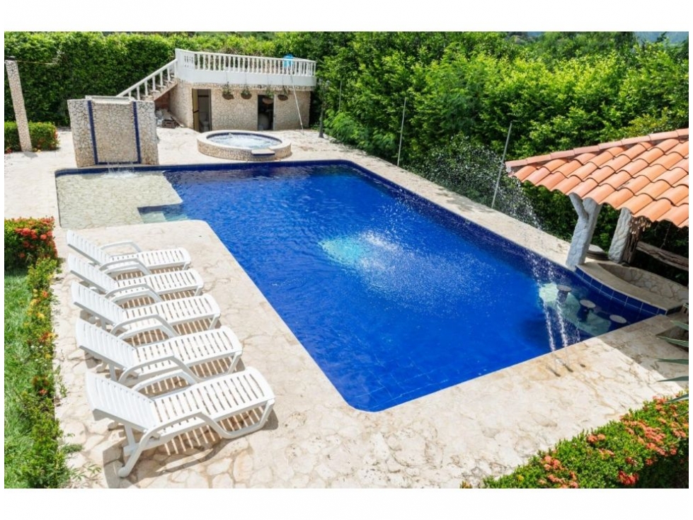 4BR Country House in Paso real (450 m²) for Sale - 4
