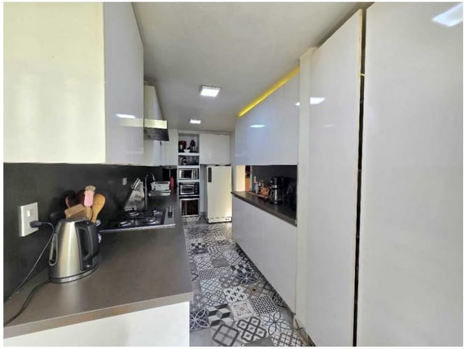Apartamento en venta en Urbanizacion Crucero Del Sur, Medellín · foto 9 de 20