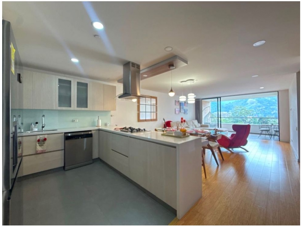 Apartamento en venta en Loma De Las Brujas, Envigado · foto 2 de 22