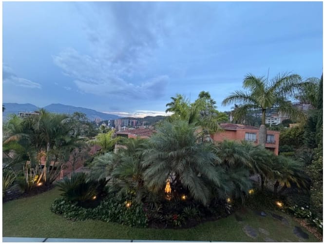 Casa de 3 alcobas en venta en El Tesoro, Medellín, 416 m² · foto 10 de 24