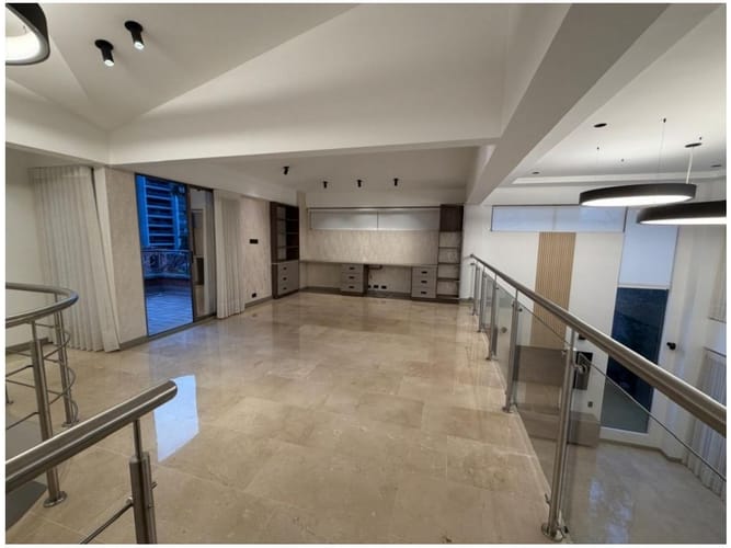 Casa de 3 alcobas en venta en El Tesoro, Medellín, 416 m² · foto 14 de 24