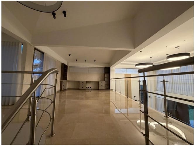 Casa de 3 alcobas en venta en El Tesoro, Medellín, 416 m² · foto 15 de 24