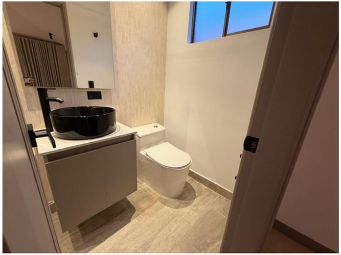 Casa de 3 alcobas en venta en El Tesoro, Medellín, 416 m² · foto 20 de 24