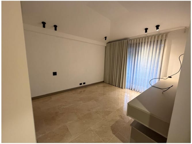 Casa de 3 alcobas en venta en El Tesoro, Medellín, 416 m² · foto 21 de 24