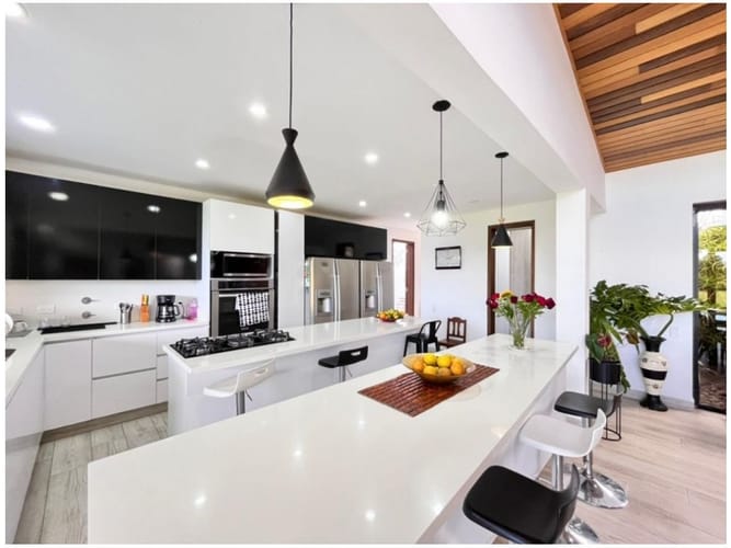 Casa de 4 alcobas en venta en Cabeceras De Llanogrande, Rionegro, 352 m² · foto 4 de 21