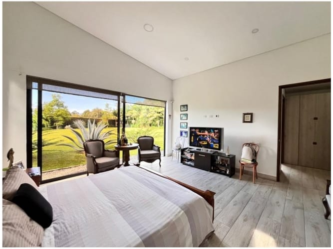 Casa de 4 alcobas en venta en Cabeceras De Llanogrande, Rionegro, 352 m² · foto 10 de 21