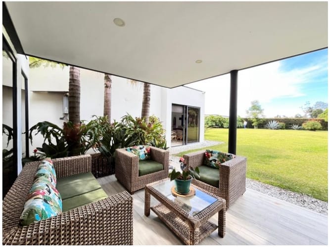 Casa de 4 alcobas en venta en Cabeceras De Llanogrande, Rionegro, 352 m² · foto 16 de 21