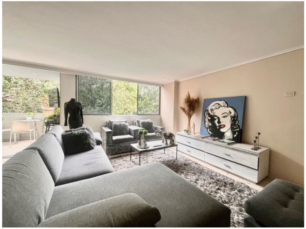 Apartamento en venta en Las Lomas No.1, Medellín · foto 2 de 24