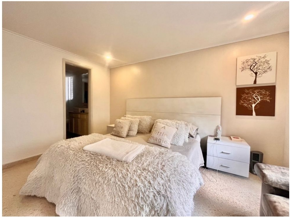 Apartamento en venta en Las Lomas No.1, Medellín · foto 12 de 24