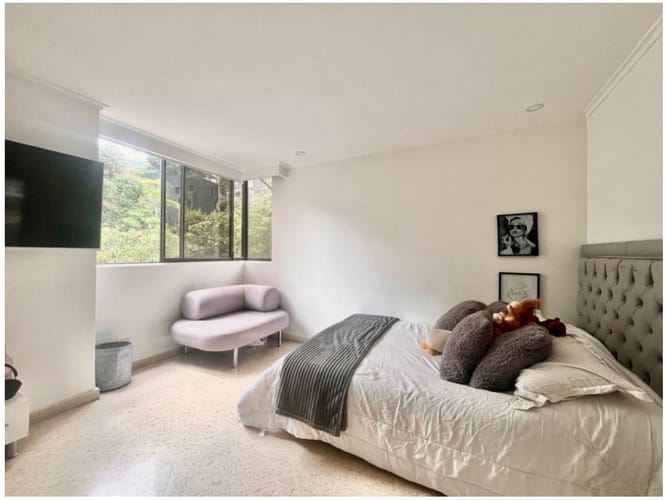 Apartamento en venta en Las Lomas No.1, Medellín · foto 14 de 24
