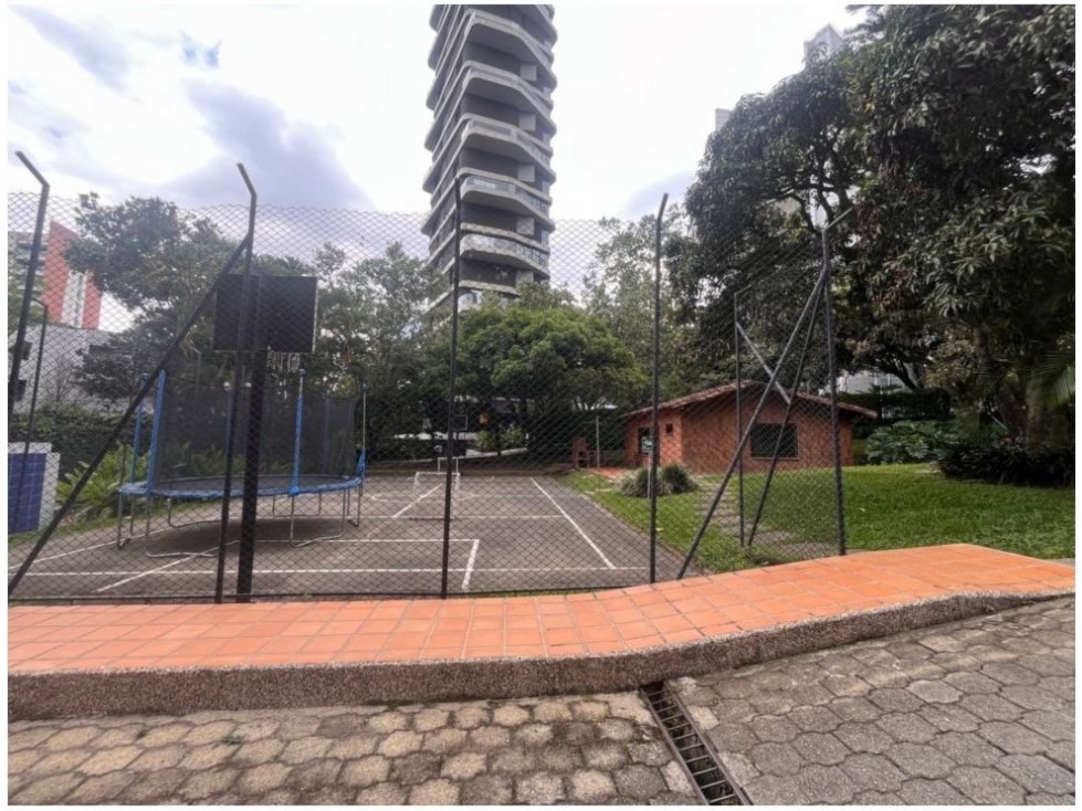 Apartamento en venta en Las Lomas No.1, Medellín · foto 23 de 24