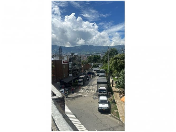 Bodega en venta en San Isidro, Itagüí, 507 m² · foto 4 de 6