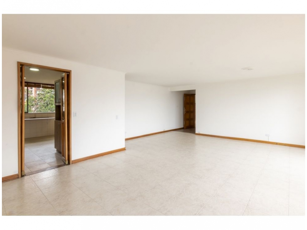 Apartamento en venta en Lalinde, Medellín · foto 4 de 24