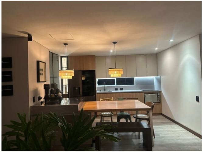 Casa de 2 alcobas en venta en Los Naranjos, Medellín, 105 m² · foto 2 de 17