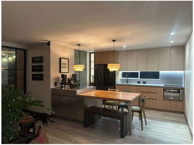 Casa de 2 alcobas en venta en Los Naranjos, Medellín, 105 m² · foto 3 de 17