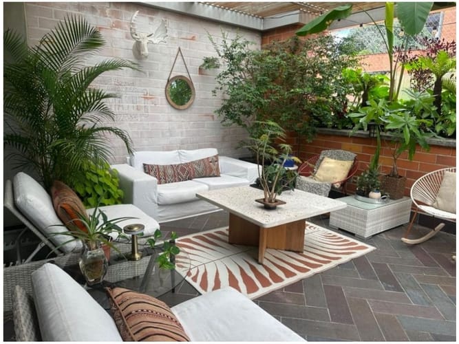 Casa de 2 alcobas en venta en Los Naranjos, Medellín, 105 m² · foto 5 de 17