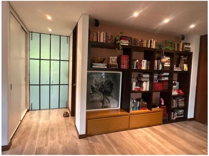 Casa de 2 alcobas en venta en Los Naranjos, Medellín, 105 m² · foto 6 de 17