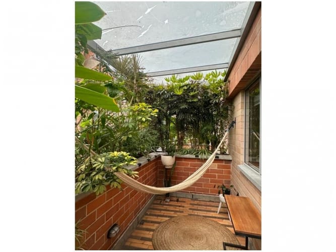 Casa de 2 alcobas en venta en Los Naranjos, Medellín, 105 m² · foto 7 de 17