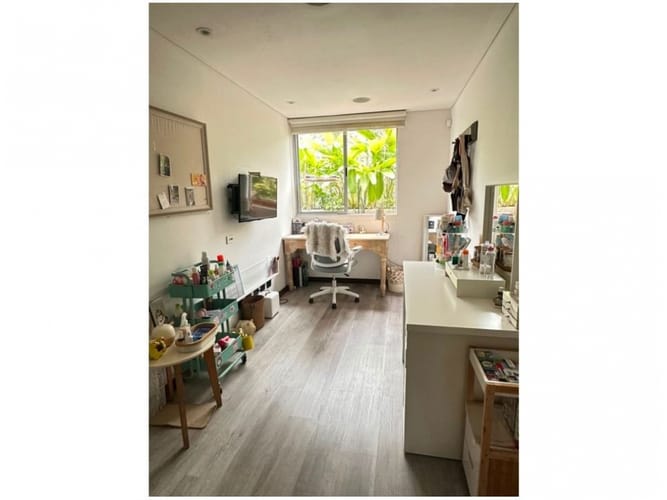 Casa de 2 alcobas en venta en Los Naranjos, Medellín, 105 m² · foto 12 de 17