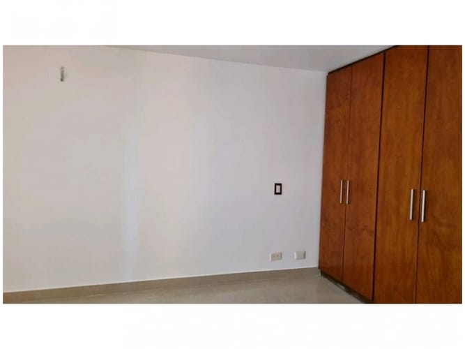 Apartamento de 3 alcobas en venta en El Tesoro, Medellín, 80 m² · foto 13 de 24