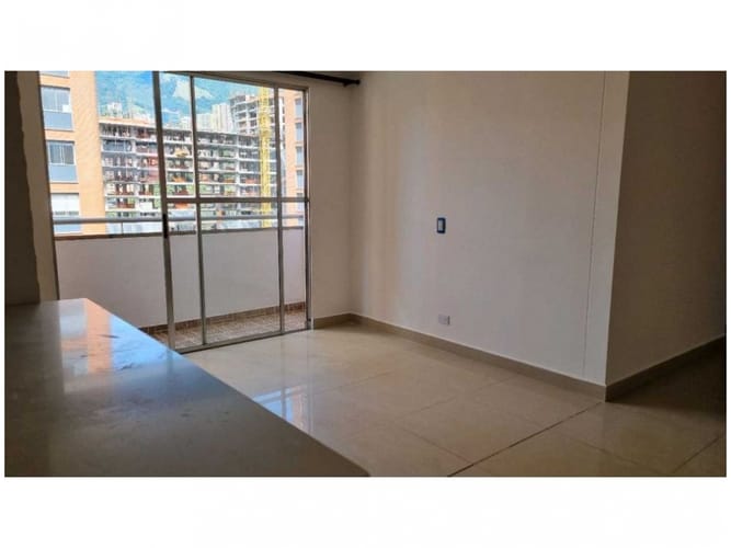 Apartamento de 3 alcobas en venta en El Tesoro, Medellín, 80 m² · foto 21 de 24