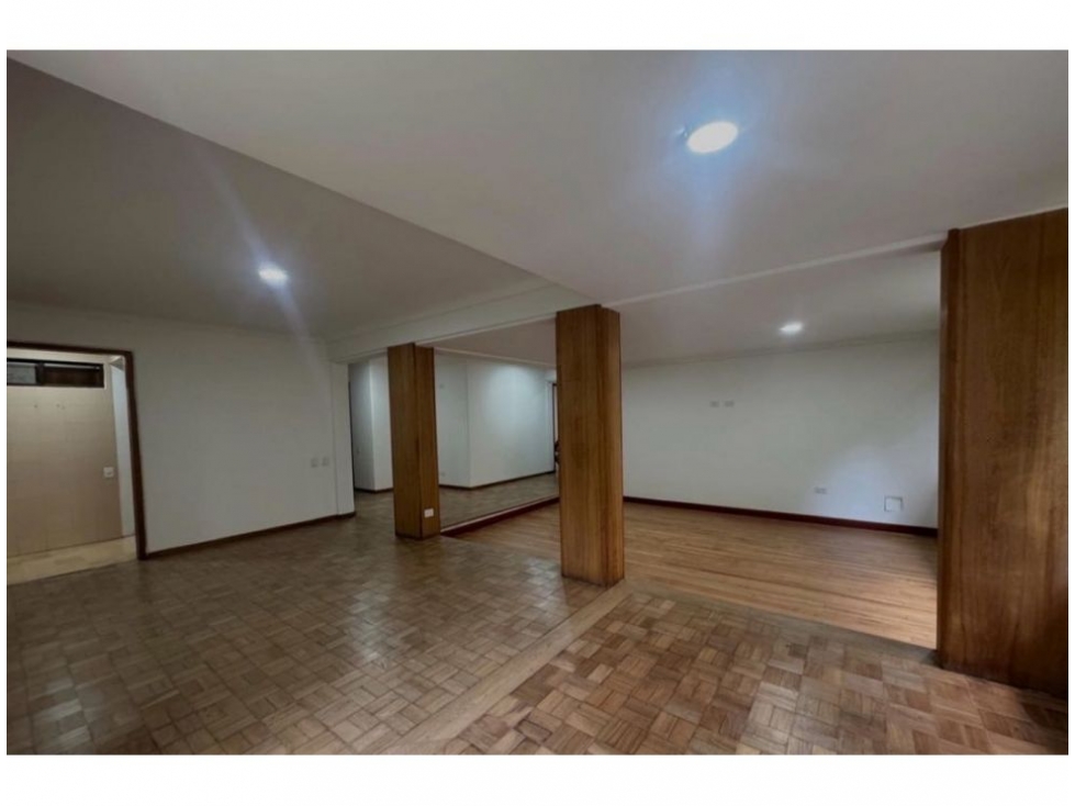 Apartamento en venta en Zona Centro, Envigado · foto 2 de 22