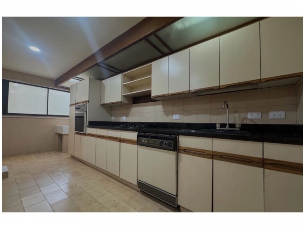 Apartamento en venta en Zona Centro, Envigado · foto 6 de 22