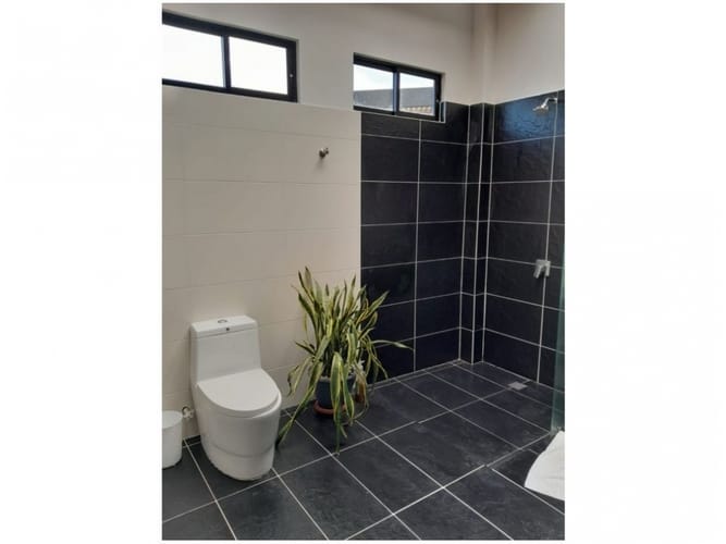 Casa de 4 alcobas en venta en San Gerardo, La Ceja, 300 m² · foto 4 de 24
