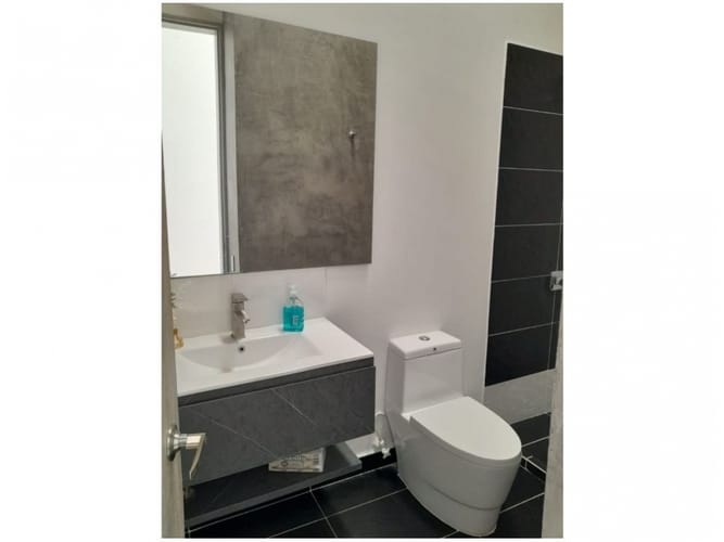 Casa de 4 alcobas en venta en San Gerardo, La Ceja, 300 m² · foto 12 de 24