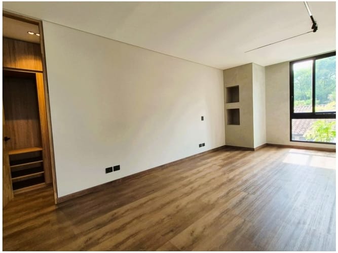 Apartamento de 2 alcobas en venta en El Diamante No. 2, Medellín, 178 m² · foto 14 de 18