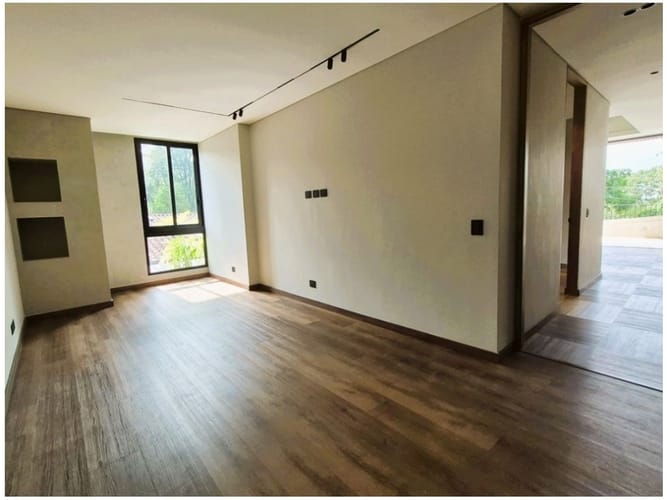Apartamento de 2 alcobas en venta en El Diamante No. 2, Medellín, 178 m² · foto 15 de 18