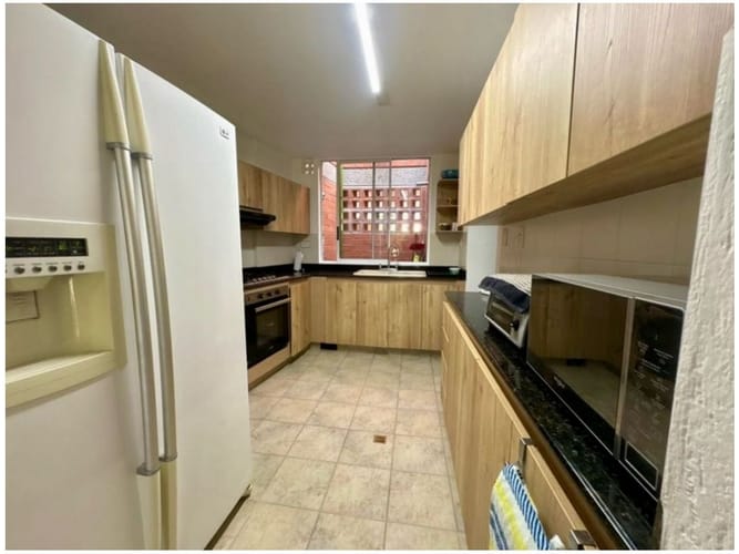 Casa de 3 alcobas en venta en Loma Del Chocho, Envigado, 290 m² · foto 5 de 17