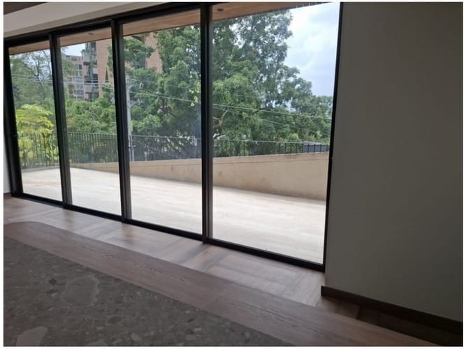 Apartamento de 2 alcobas en venta en El Diamante No. 2, Medellín, 178 m² · foto 4 de 24
