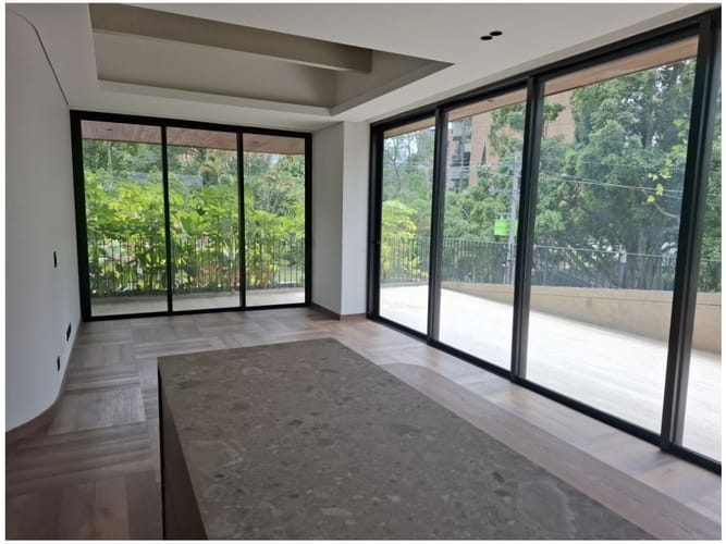 Apartamento de 2 alcobas en venta en El Diamante No. 2, Medellín, 178 m² · foto 8 de 24