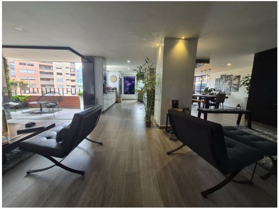 Apartamento en venta en Milla De Oro, Medellín · foto 2 de 21