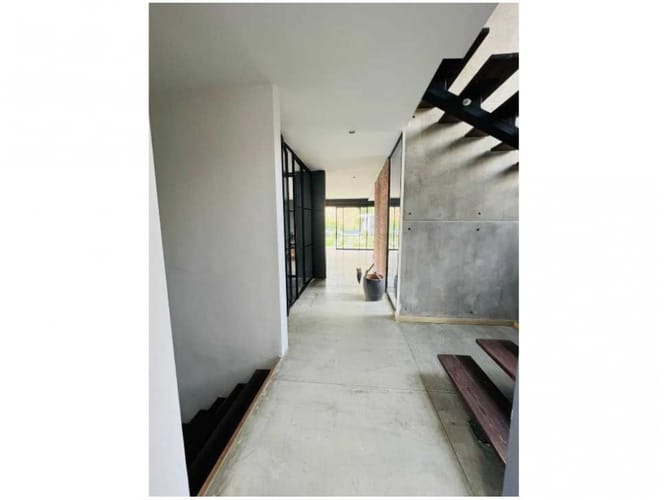 Casa de 5 alcobas en venta en Bellavista, Bello, 390 m² · foto 7 de 24
