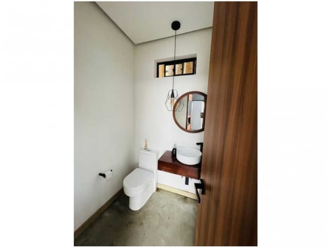 Casa de 5 alcobas en venta en Bellavista, Bello, 390 m² · foto 9 de 24