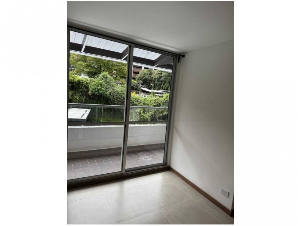 Apartamento en venta en Zona Centro, Envigado · foto 3 de 17