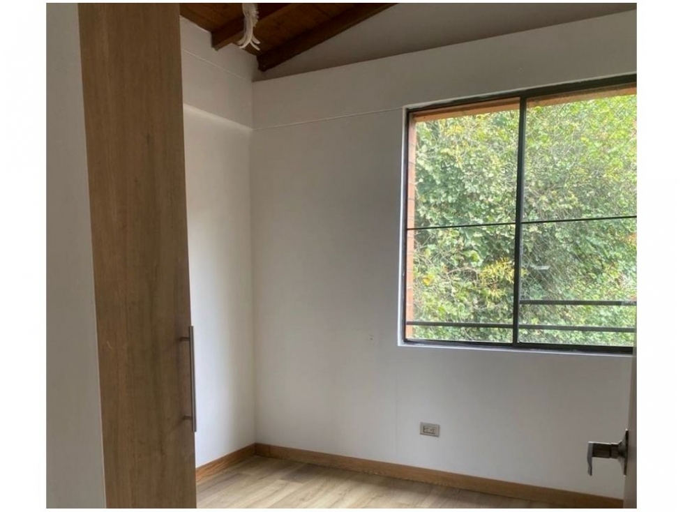 Apartamento en venta en Loma Del Escobero, Envigado · foto 4 de 14