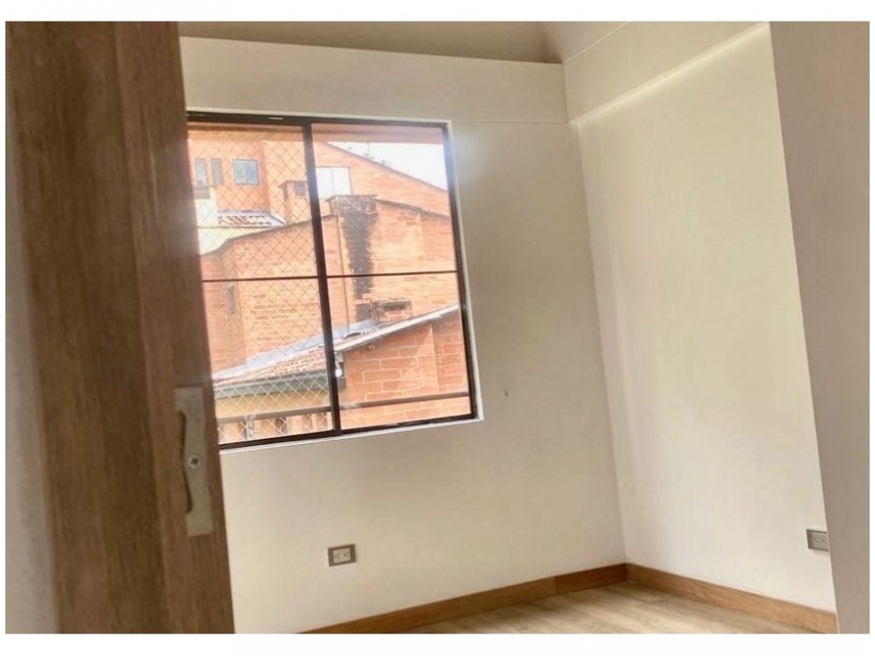 Apartamento en venta en Loma Del Escobero, Envigado · foto 5 de 14