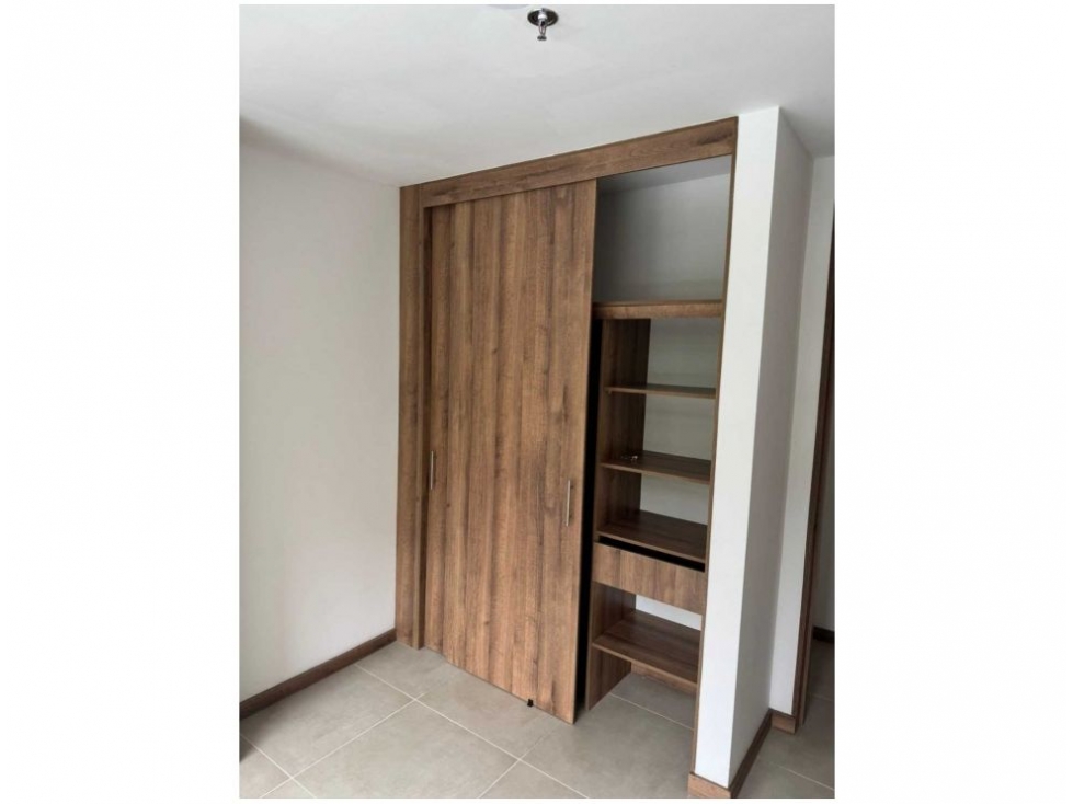 Apartamento en venta en Zona Centro, Envigado · foto 8 de 17