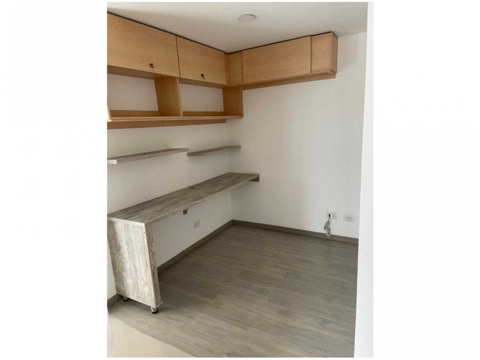 Apartamento en venta en Zona Centro, Envigado · foto 8 de 16