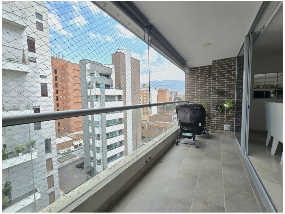 Apartamento en venta en Laureles, Medellín · foto 4 de 17